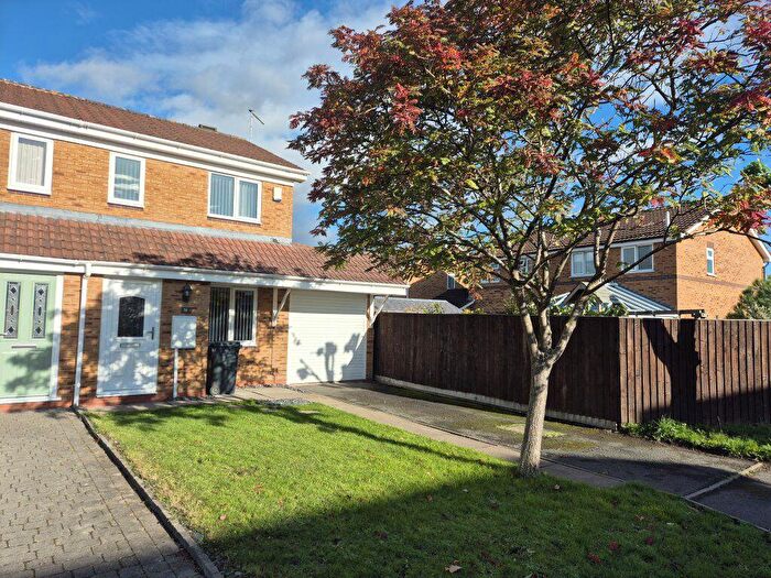2 Bedroom Semi-Detached House To Rent In Ensall Drive, Wordsley, DY8