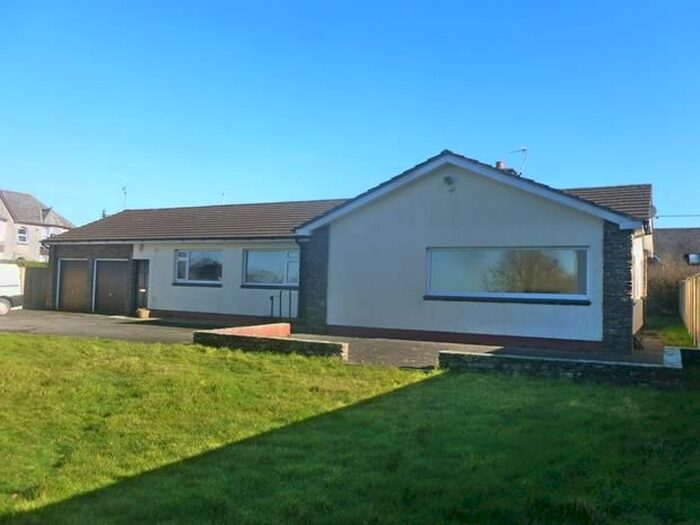 4 Bedroom Bungalow To Rent In Sanders Lane, Holsworthy, EX22