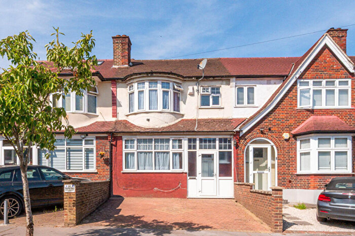 4 Bedroom House To Rent In Woodend, Crystal Palace, London, SE19