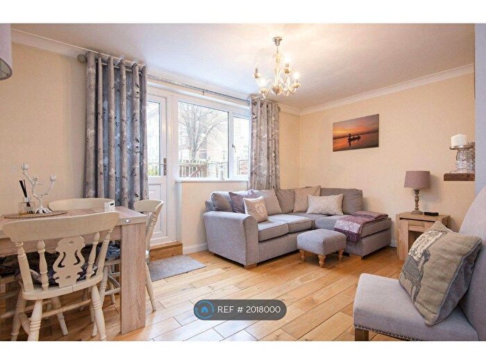 2 Bedroom Maisonette To Rent In Bevin House, London, E3