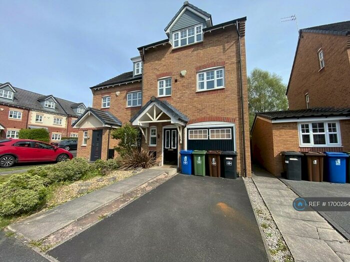 3 Bedroom Semi-Detached House To Rent In Blakemore Park, Atherton, Manchester, M46