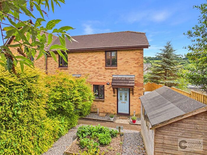 2 Bedroom End Terrace House For Sale In Vicary Close, Newton Abbot, TQ12
