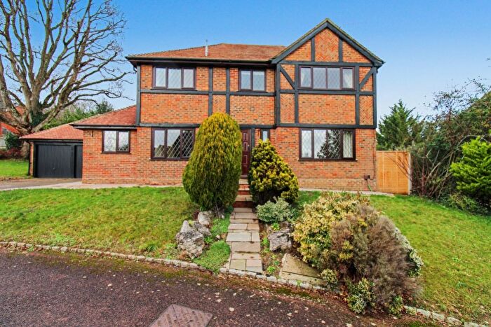 4 Bedroom Detached House To Rent In Suffolk Close, Wokingham, Berkshire, RG41