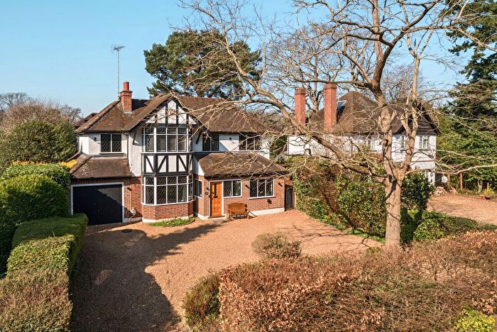 4 Bedroom Detached House For Sale In Dartnell Park Road, West Byfleet, KT14