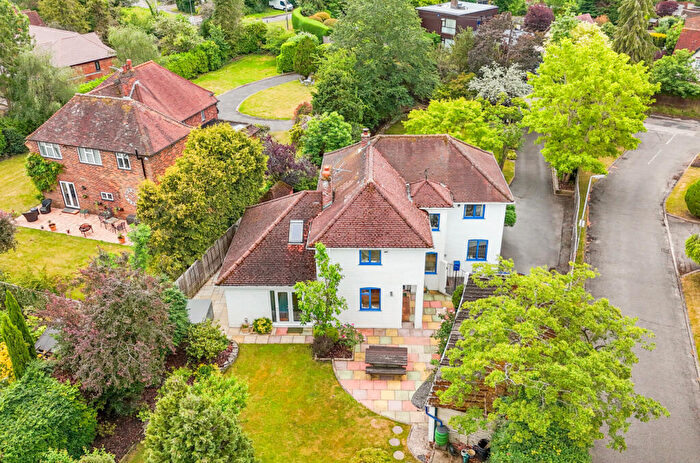 5 Bedroom Detached House For Sale In Poyle Lane, Burnham, Slough, SL1