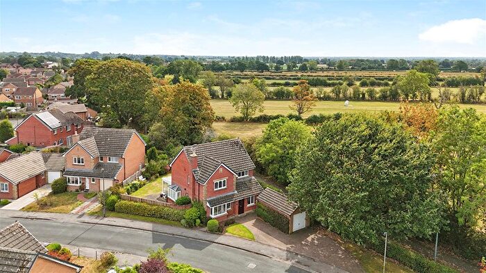 4 Bedroom Detached House For Sale In Stonefield Avenue, Easingwold, York, YO61
