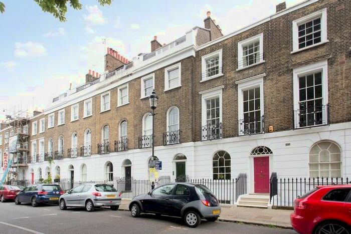 Studio To Rent In Gibson Square, Angel, London, N1