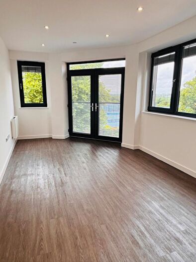 1 Bedroom Apartment To Rent In High Road, London, N20