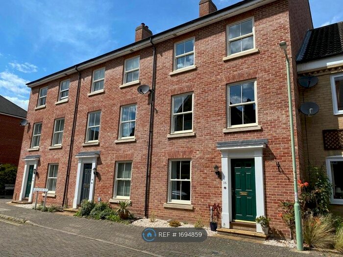 4 Bedroom Terraced House To Rent In Boughton Way, Bury St Edmunds, IP33