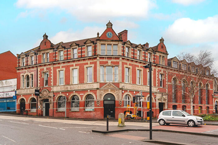 2 Bedroom Flat For Sale In The Bank, Bushy Park, Totterdown, Bristol, BS4