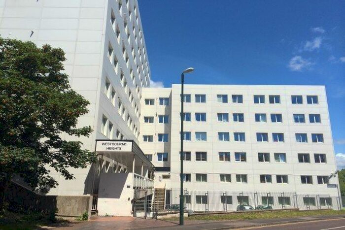 2 Bedroom Flat To Rent In - Prince Of Wales Road, Bournemouth, BH4