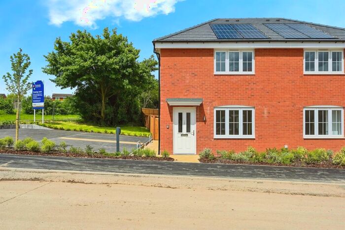 3 Bedroom Semi-Detached House For Sale In Cornmill Drive, Somercotes, Alfreton, DE55