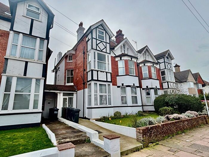 1 Bedroom Flat For Sale In Wickham Avenue, Bexhill On Sea, TN39