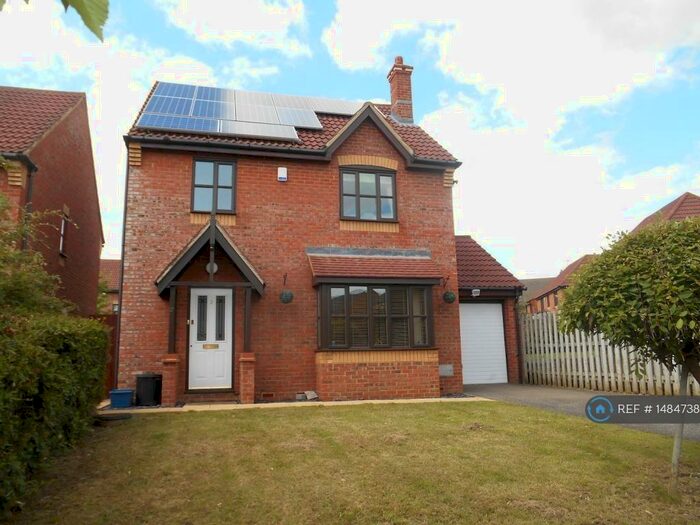 3 Bedroom Detached House To Rent In Tewkesbury Lane, Monkston, Milton Keynes, MK10