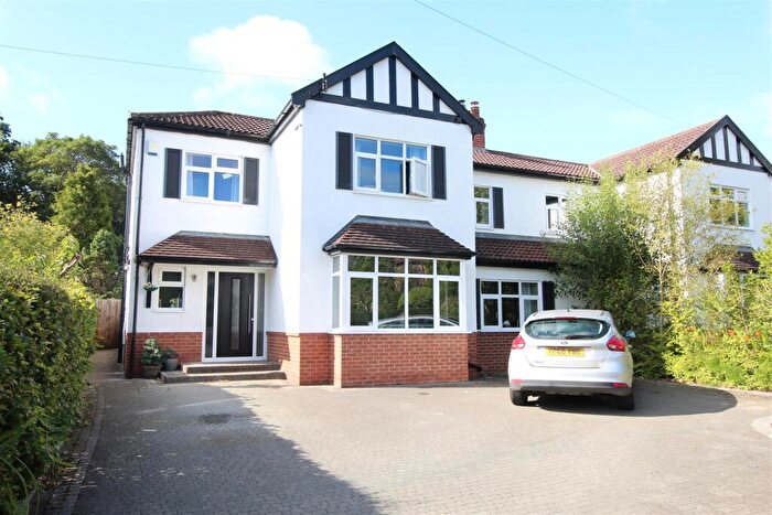 4 Bedroom Semi-Detached House To Rent In The Crescent, Adel, Leeds, LS16