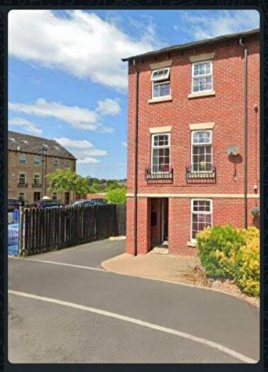 5 Bedroom Terraced House To Rent In Kingfisher Crescent, Dewsbury, WF13