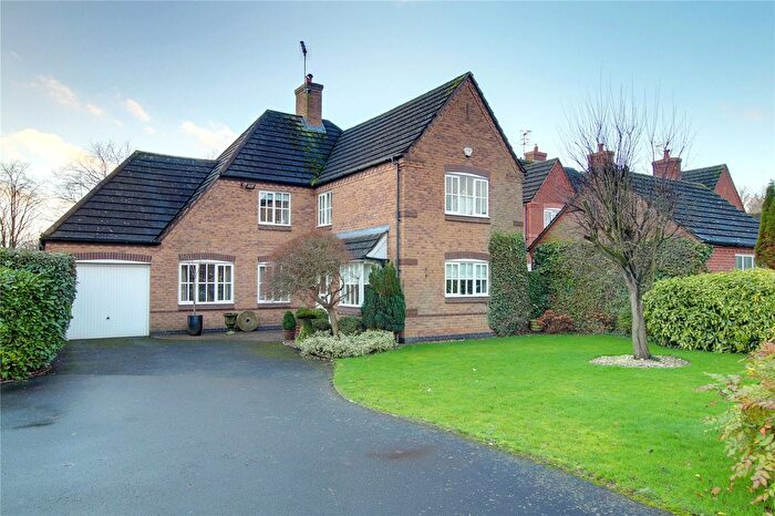 4 Bedroom Detached House For Sale In Showell Road, Droitwich, Worcestershire, WR9