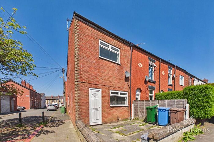 2 Bedroom End Of Terrace House For Sale In Lyons Lane, Chorley, Lancashire, PR6