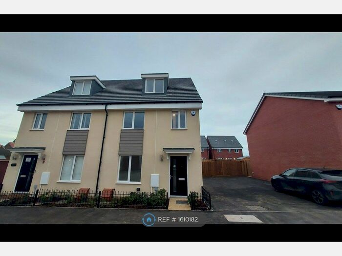 4 Bedroom Semi-Detached House To Rent In Montadale Drive, Milton Keynes, MK8