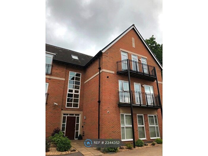 2 Bedroom Flat To Rent In Elm House, Littleover, Derby, DE23