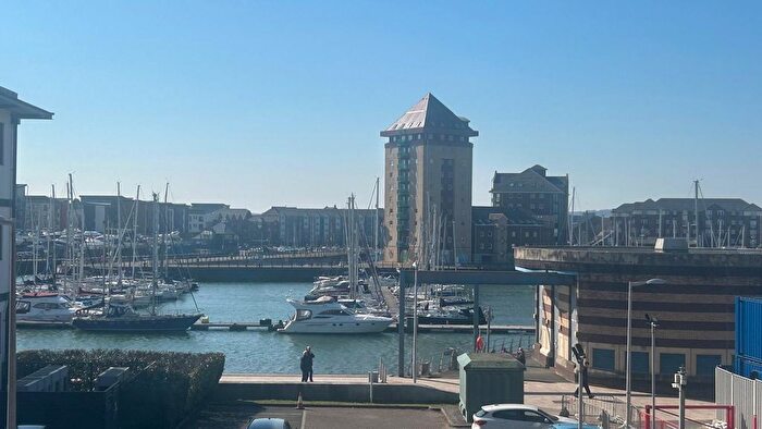 2 Bedroom Flat To Rent In Flat, Altamar, Kings Road, Swansea, SA1