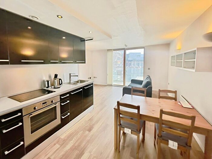 2 Bedroom Flat To Rent In West Point, Wellington Street, Leeds, West Yorkshire, LS1