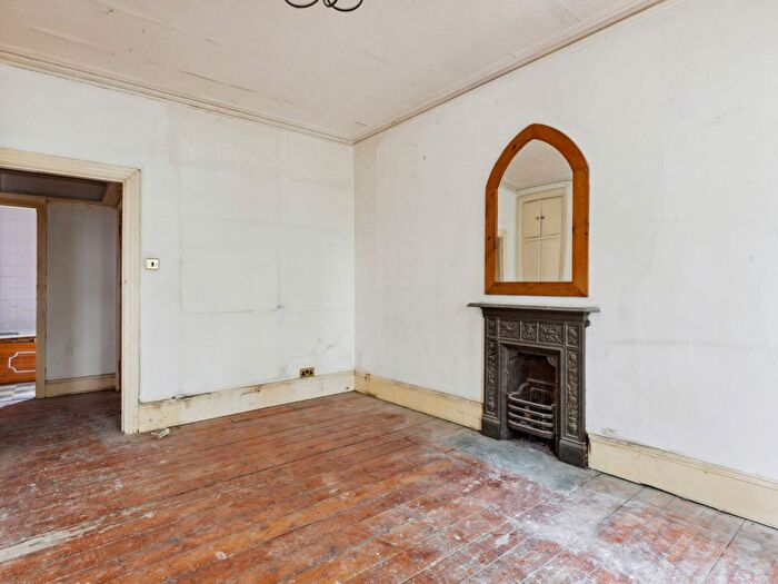 1 Bedroom Flat For Sale In Addison Bridge Place, London, W14