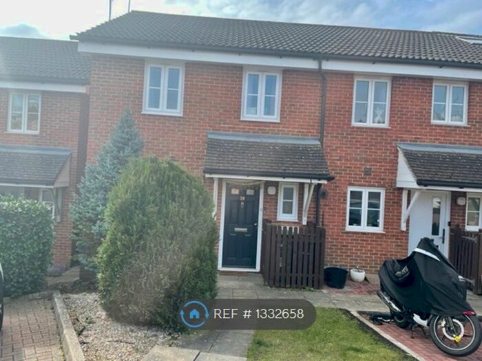 3 Bedroom End Of Terrace House To Rent In Gascoyne Close, Maidstone, ME15
