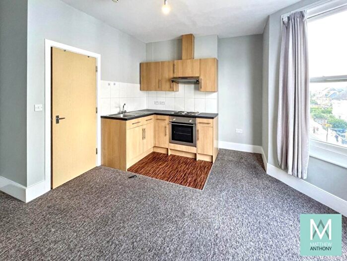 1 Bedroom Flat To Rent In Western Place, Worthing, BN11