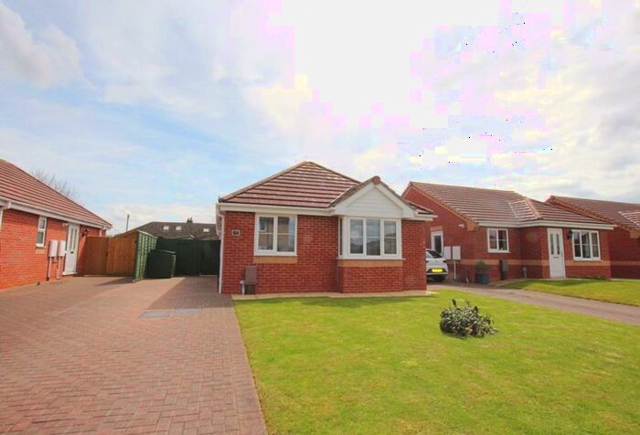 2 Bedroom Detached Bungalow For Sale In Lancaster Drive, South Killingholme, Immingham, DN40