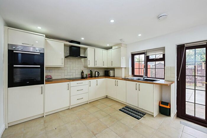 3 Bedroom Terraced House For Sale In Oak Road, Leatherhead, Surrey, KT22