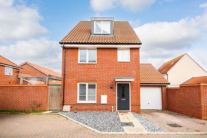 4 Bedroom Detached House For Sale In Shallows Avenue, Southend-On-Sea, SS3