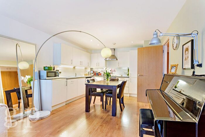 1 Bedroom Flat To Rent In Dufours Place, London, Greater London, Soho, W1F