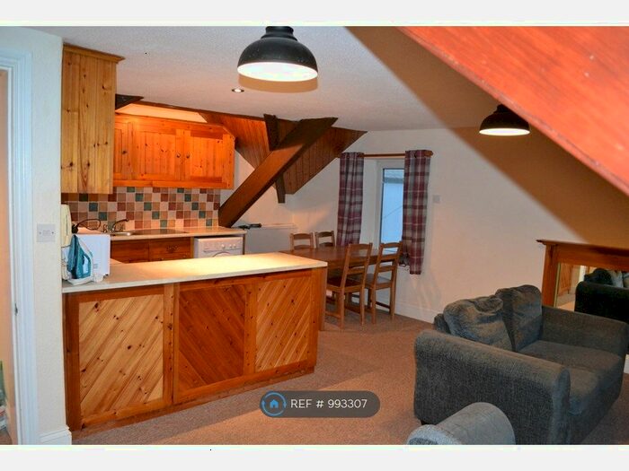 2 Bedroom Flat To Rent In Fore Street, Yealmpton, Plymouth PL8