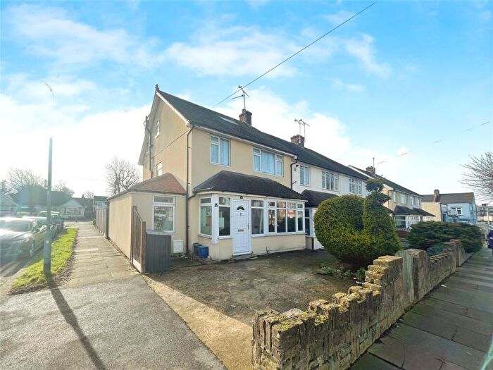 5 Bedroom End Of Terrace House For Sale In Royston Avenue, Southend-on-Sea, Essex, SS2