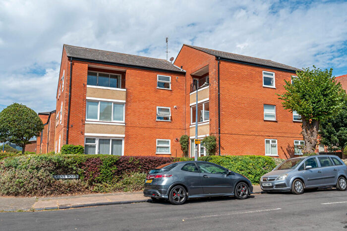 2 Bedroom Apartment For Sale In Wolsey Gardens, Felixstowe, IP11