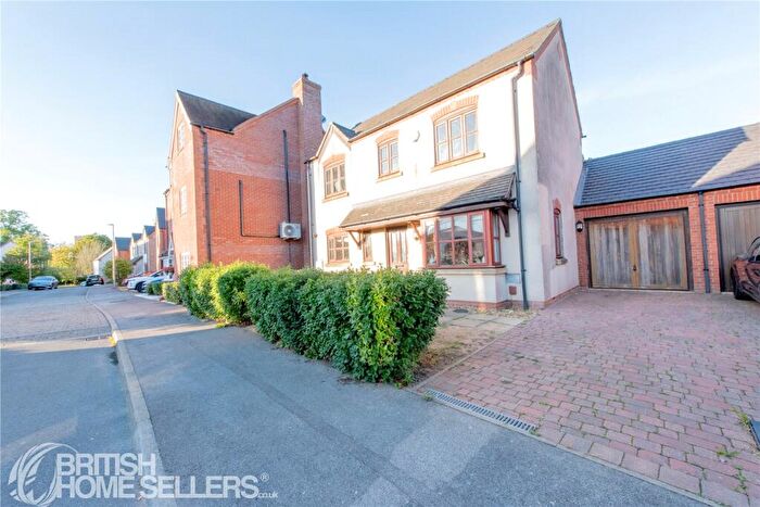 3 Bedroom Detached House For Sale In Oxenhope Way, Broughton, Milton Keynes, Buckinghamshire, MK10
