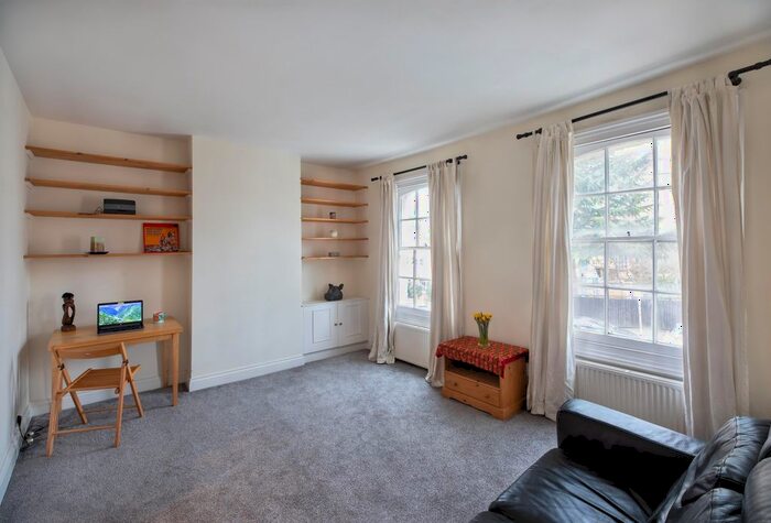 1 Bedroom Flat To Rent In Merton Road, London, SW18