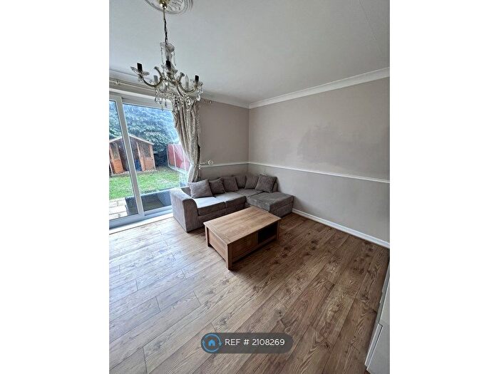 4 Bedroom End Of Terrace House To Rent In Luffield Road, London, SE2