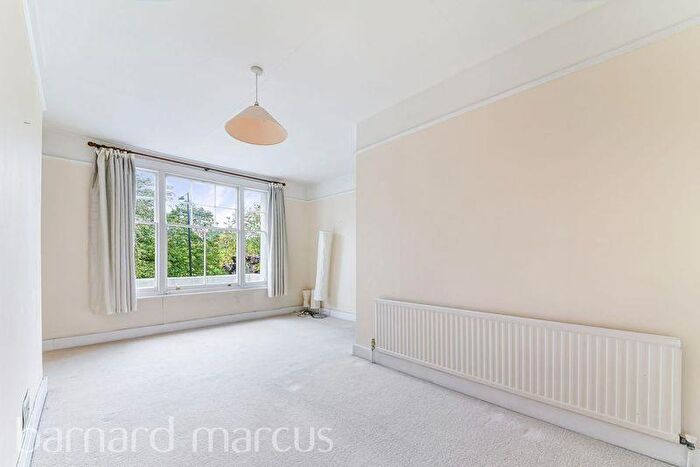 1 Bedroom Apartment To Rent In Leathwaite Road, SW11