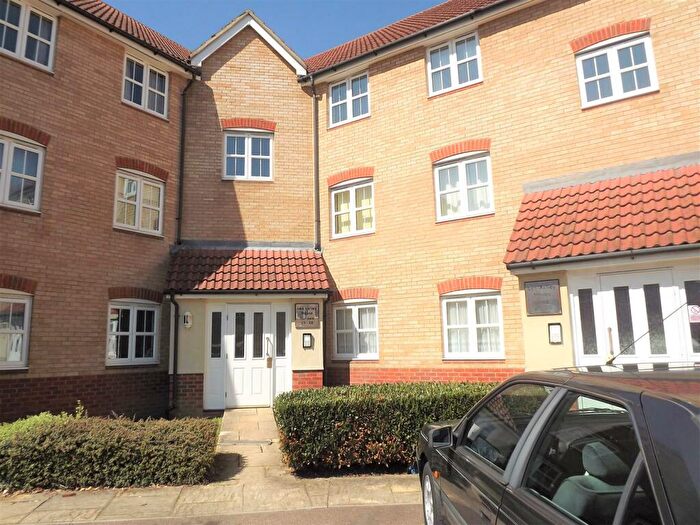2 Bedroom Apartment To Rent In Lea Valley House, EN9