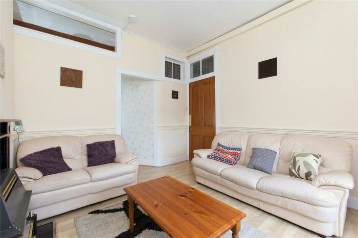 1 Bedroom Flat To Rent In Dickson Street, Leith, Edinburgh, EH6