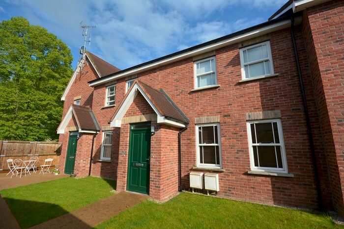 1 Bedroom Flat To Rent In Oxney Place, Ongar Road, CM1