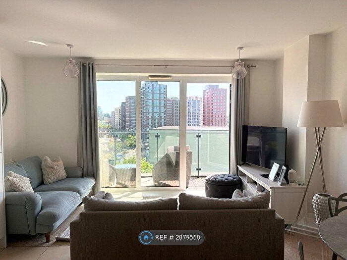 2 Bedroom Flat To Rent In Enterprise Way, London, SW18
