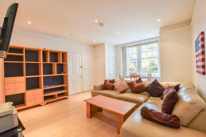 2 Bedroom Flat To Rent In Springbank Road, Sandyford, NE2