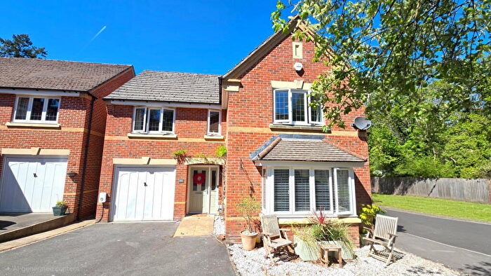 4 Bedroom Detached House For Sale In Mandarin Drive, Newbury, RG14