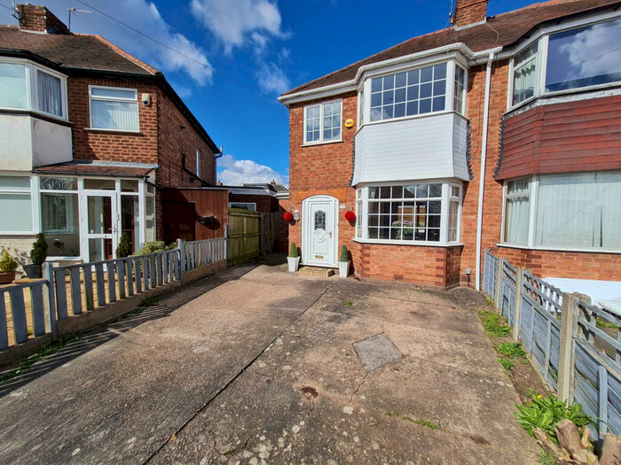 2 Bedroom Semi-Detached House To Rent In Sunleigh Grove, Birmingham, B27