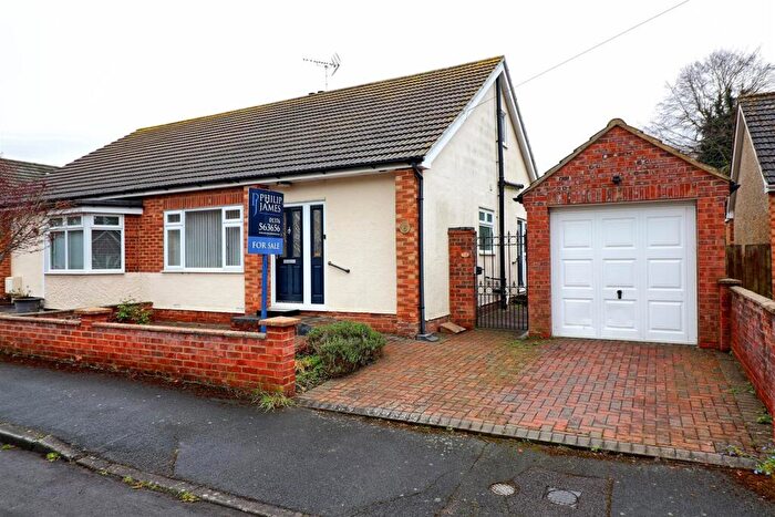 3 Bedroom Bungalow For Sale In St. Annes Close, Coggeshall, C) St, CO6