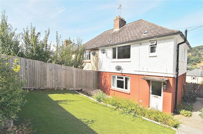 3 Bedroom Semi-Detached House For Sale In Victoria Road, Brimscombe, Stroud, Gloucestershire, GL5