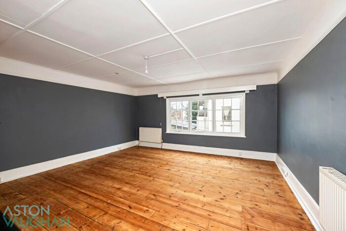 3 Bedroom Flat To Rent In Gloucester Place, Brighton, BN1